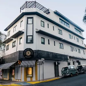 Hotel The Looking Glass, San Juan